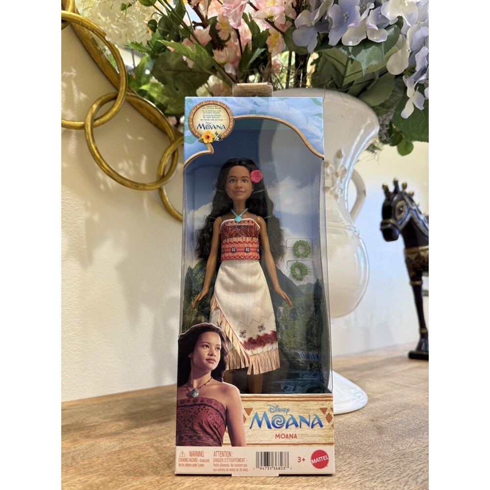 Disney Live Action Moana Doll with Removable Fashion, Wavy Hair & Accessories